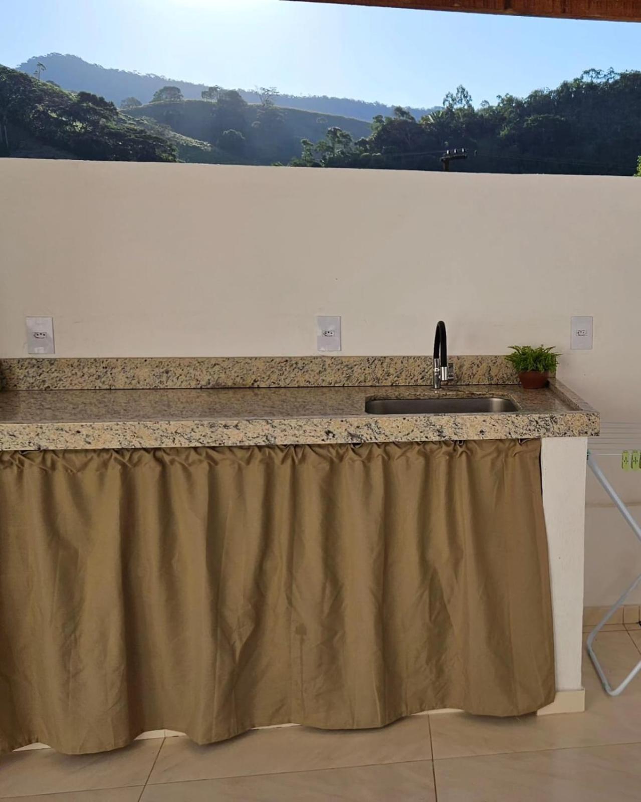 Cantinho Na Serra - Apartamento Santa Maria Madalena Esterno foto